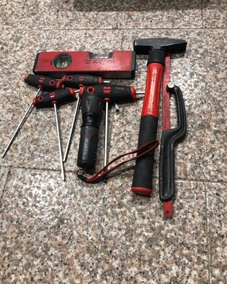 Otto pezzi come da foto