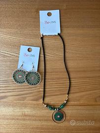 Coppia di Orecchini e Collana