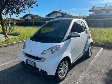 Smart ForTwo bianca coupé pure