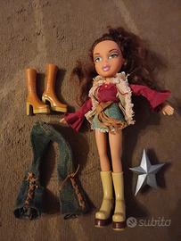 Bambola Bratz con vestiti e accessorio