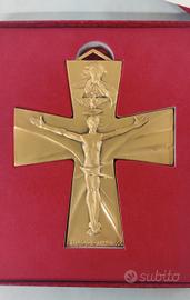 Croce del Giubileo opera d'arte in bronzo dorato 