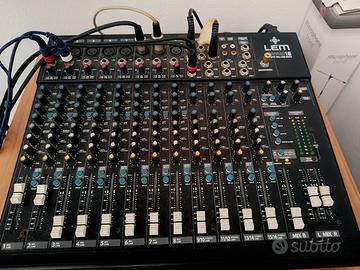 mix 16 canali più effetto voce alesis