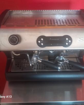 macchina da caffe con cialde per bar 
