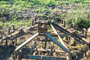 Vibrocoltivatore regolabile