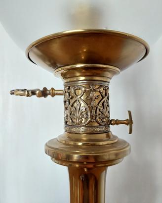 Lampade in ottone dorato