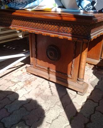 Tavolo in legno + 4 sedie