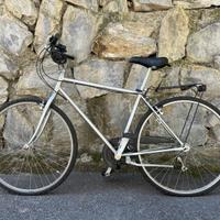 Bicicletta da città con cambio