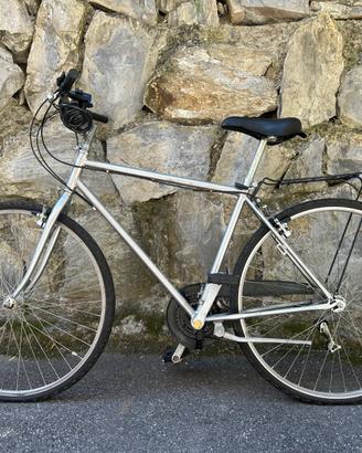 Bicicletta da città con cambio