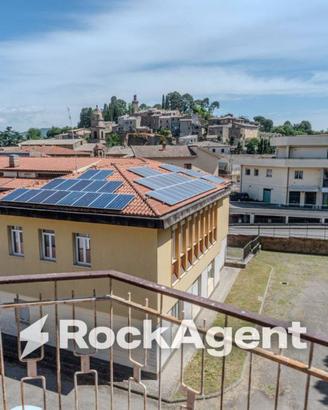 Appartamento di 135 m² con 4 locali e box auto a A