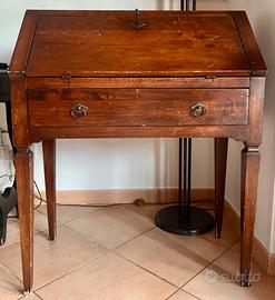 Scrittoio Antico con Ribalta