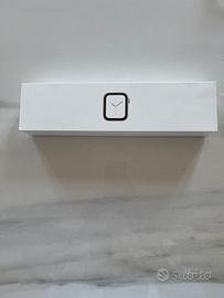 Apple Watch Series 4 40mm Gold Aluminium Pink Sand