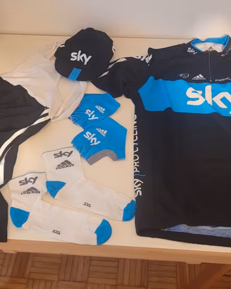 abbigliamento ciclismo adidas sky