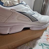 SCARPE MIS.43 COMODE DIADORA