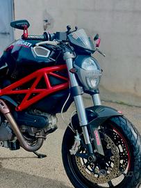 Monster 796 Dep. a libretto