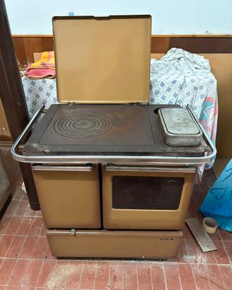 Stufa con forno - cucina economica anni ‘80
