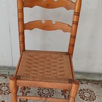 Sedia vintage con seduta intrecciata