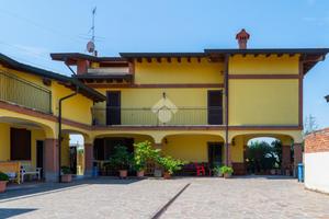 BIFAMILIARE A MEDIGLIA