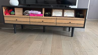 Mobile Tv Maison du Monde