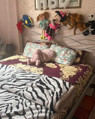 Letto matrimoniale e materasso
