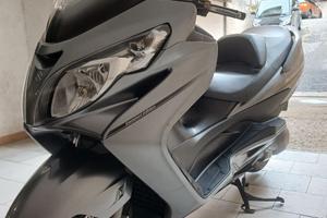Suzuki Burgman 400