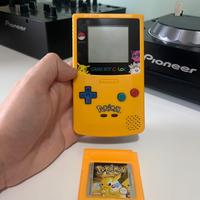 Nintendo Game Boy Color Pikachu  + Pokemon Giallo