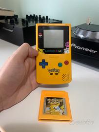Nintendo Game Boy Color Pikachu  + Pokemon Giallo