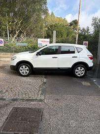 Nissan qashqai 1.5 2011