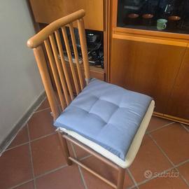  8 sedie in legno e  tavolo allungabile
