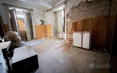 Ampio seminterrato personalizzabile, ideale per in