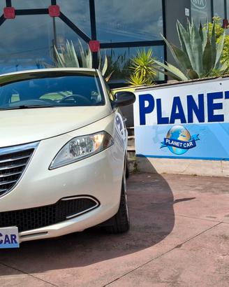 Lancia Ypsilon 1.2 69 CV 5 porte GPL--Bianco Perla