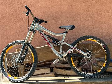 Devinci Wilson 26” Downhill pronta all’uso