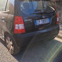  kia picanto  anno 2004. km 190000 benzina 1.100cc