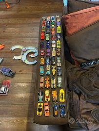4 piste hotwheels+45 macchinine