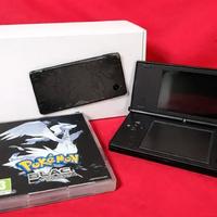 Nintendo DSi Pokémon Black Edition + Pokémon Versi