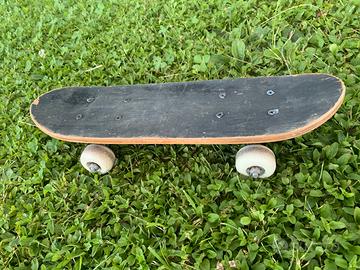 Skate board