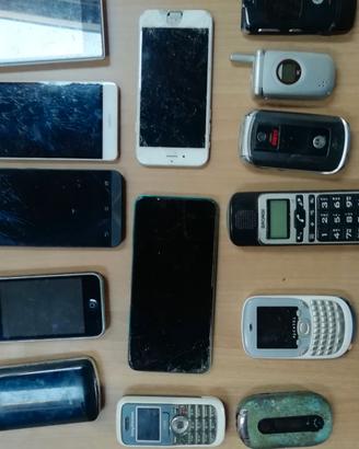 Ho ca 30 cellulari vintage. 