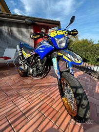 Yamaha XT660X