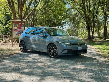 GOLF 8