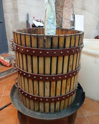 Attrezzature per la vinificazione
