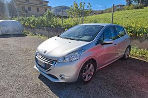 Peugeot 208 Allure 1.6 HDi 115cv - 2014 neopatenta