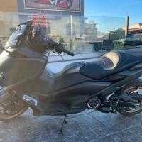 Yamaha T Max 560