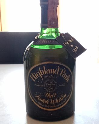 Bottiglia whisky da collezione.