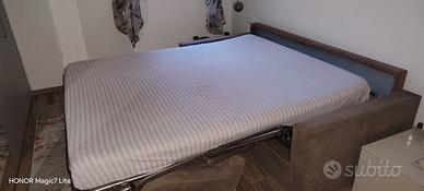 Divano letto matrimoniale