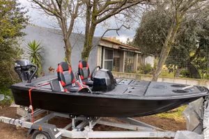 Bass boat + carrello 650kg