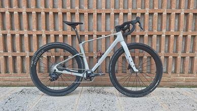 MONDRAKER ARID CARBON RR 2025 TG. M SUPER PREZZO 