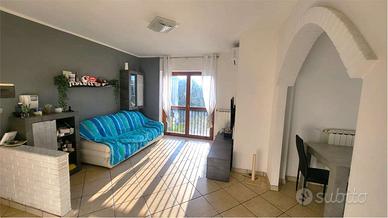 APPARTAMENTO CON GARAGE - zona FALERIENSE