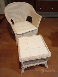 Poltrona e tavolino rattan