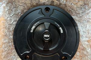 Tappo benzina sgancio rapito Suzuki