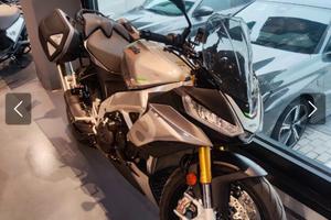Aprilia Tuono V4 1100 POCHI KM + ACCESSORI