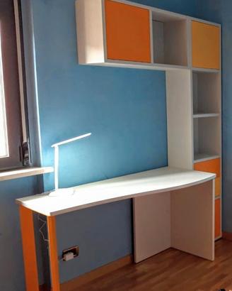 scrivania e libreria Moretti compact
